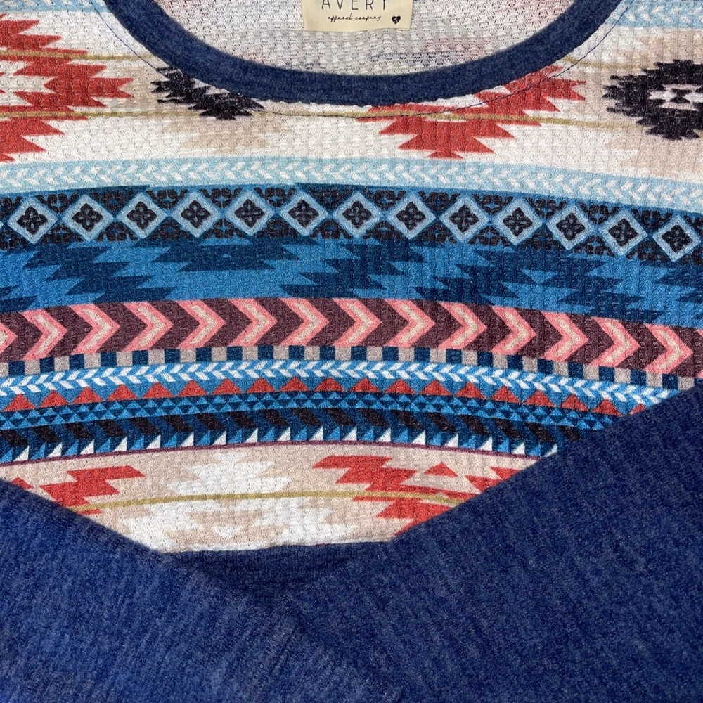 Aztec Pullover - Picture 6 of 6